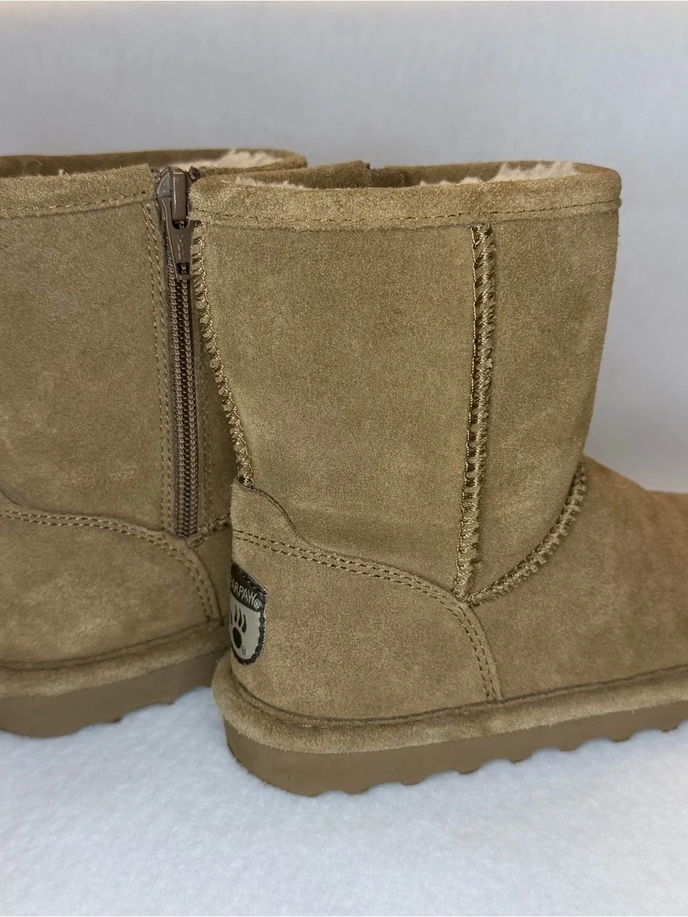 BEARPAW Kids Emma Boots Size 10 Chestnut Suede Shearling Side Zip Fall Winter
